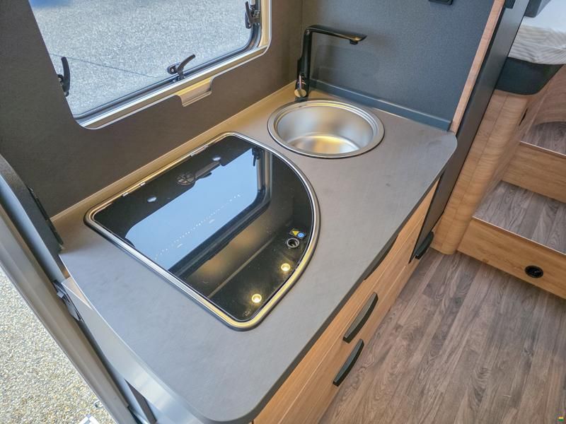 Knaus Live Wave 650 MEG Platinum Selection