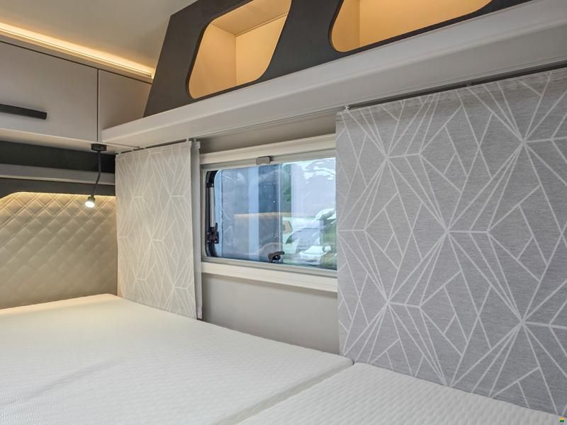 Knaus Live Wave 650 MEG Platinum Selection