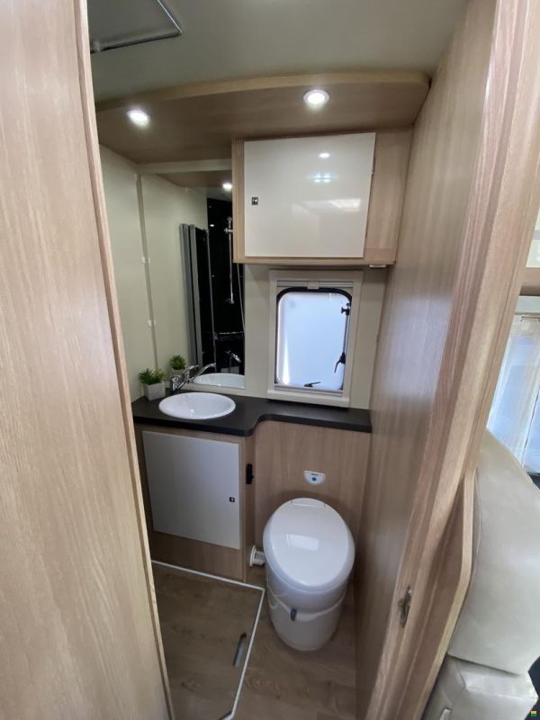 Giottiline Siena 422 Privilege, Citroen 140PS