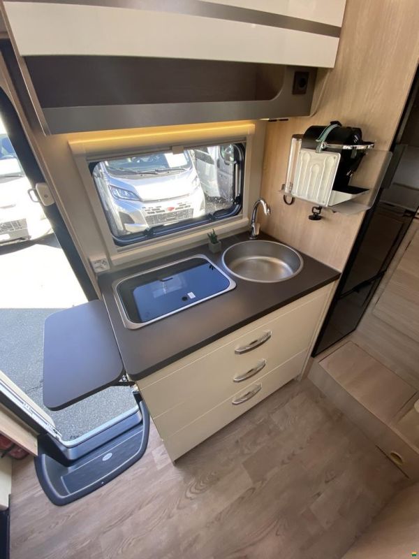 Giottiline Siena 422 Privilege, Citroen 140PS