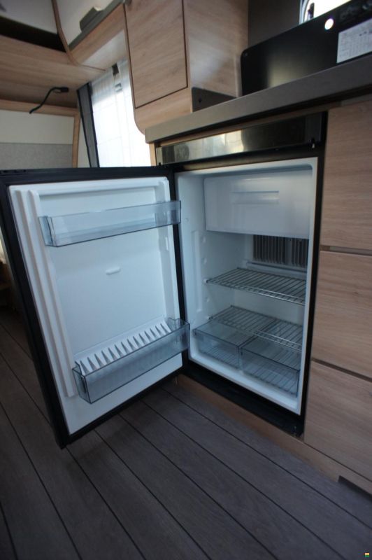 Knaus Südwind 460 EU Black Selection