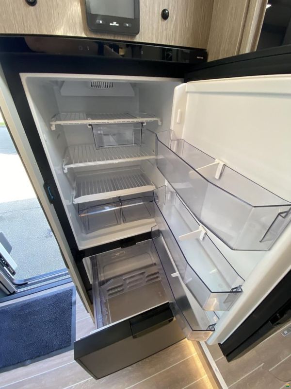 Roller Team Zefiro 266TL, Ford 165PS Automat