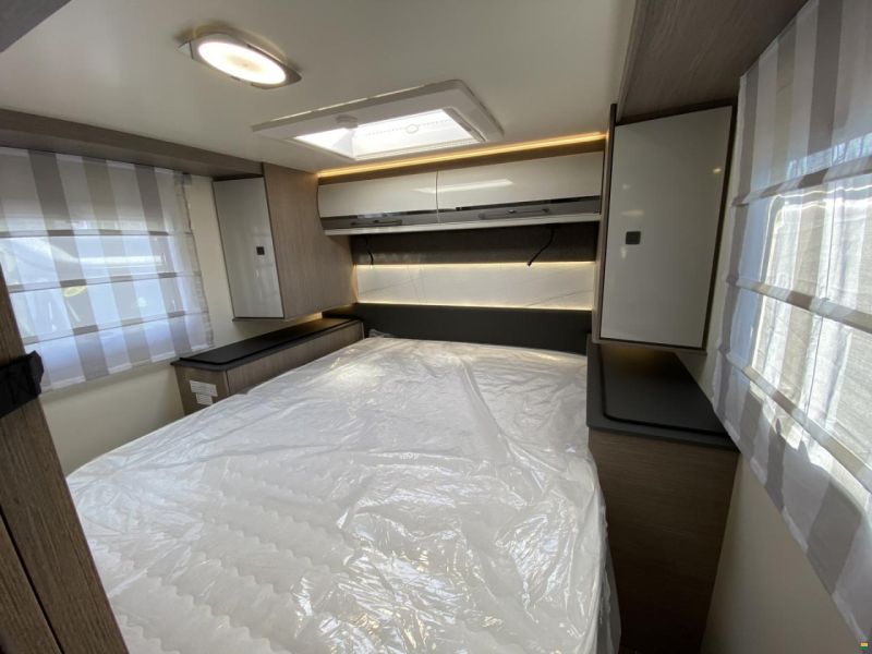 Roller Team Zefiro 266TL, Ford 165PS Automat