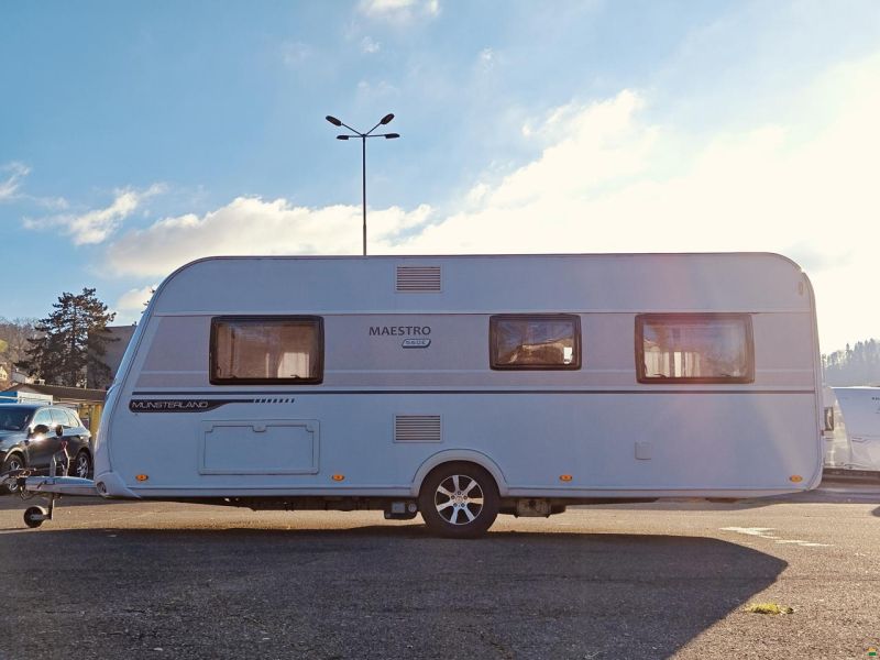 LMC MAESTRO 560E Längsbetten