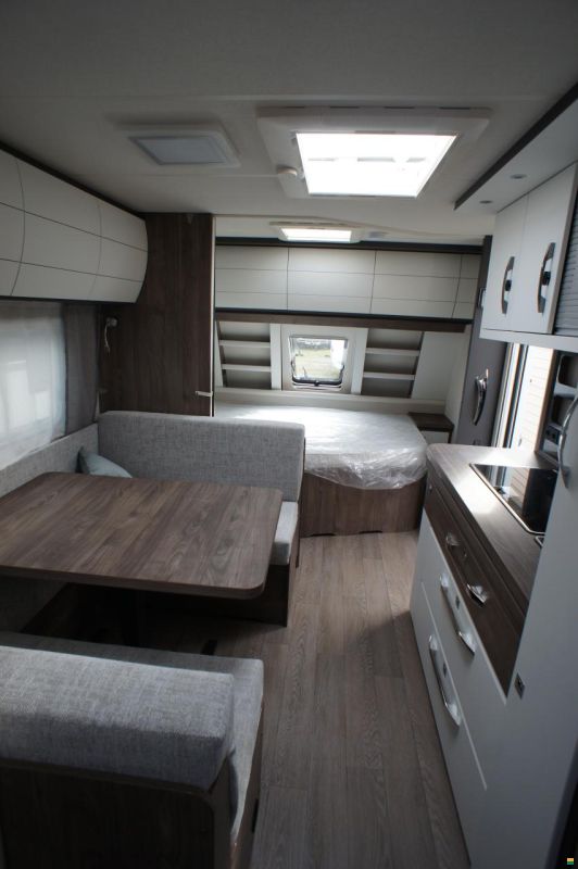 Hobby Excellent Edition 545 KMF