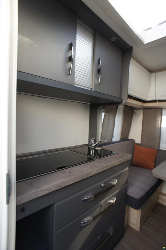 Hobby de Luxe 400 SFe