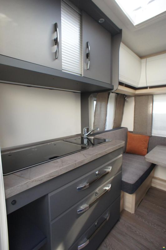 Hobby de Luxe 400 SFe