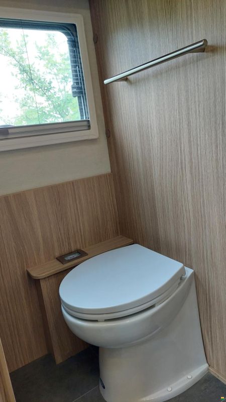 Niesmann-Bischoff ARTO 88 EK