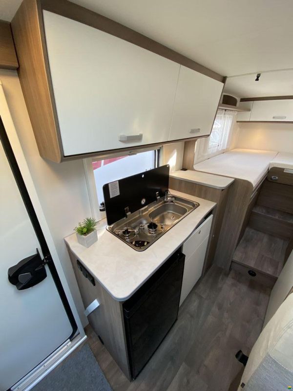 Carado V337 Pro+ Citroen Jumper 140PS Automat