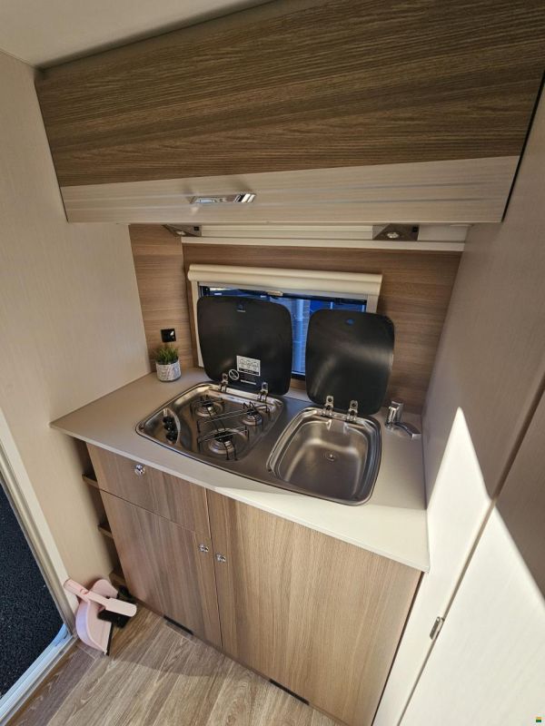 Dethleffs C joy 480 fsh mit Queensbett!