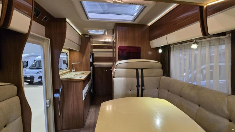 Eura Mobil "Integra Line" IL 690HB