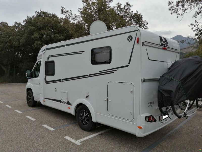 Etrusco V6600SB mit L&auml;ngsbetten