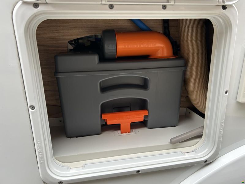 Dethleffs Just 90 7052EBL