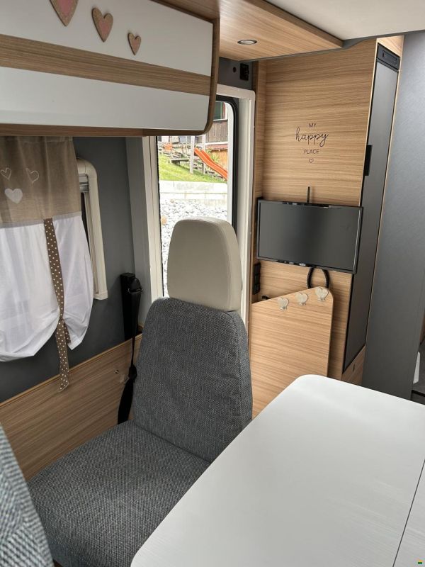 Dethleffs Just 90 7052EBL