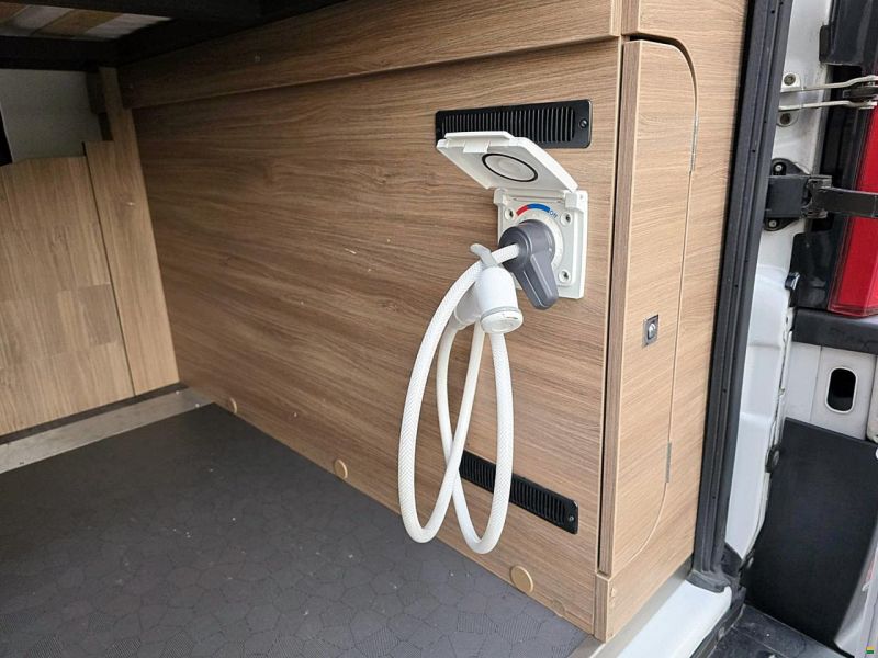 Pilote V540 G 2.2 AUTOMAT MJ 140