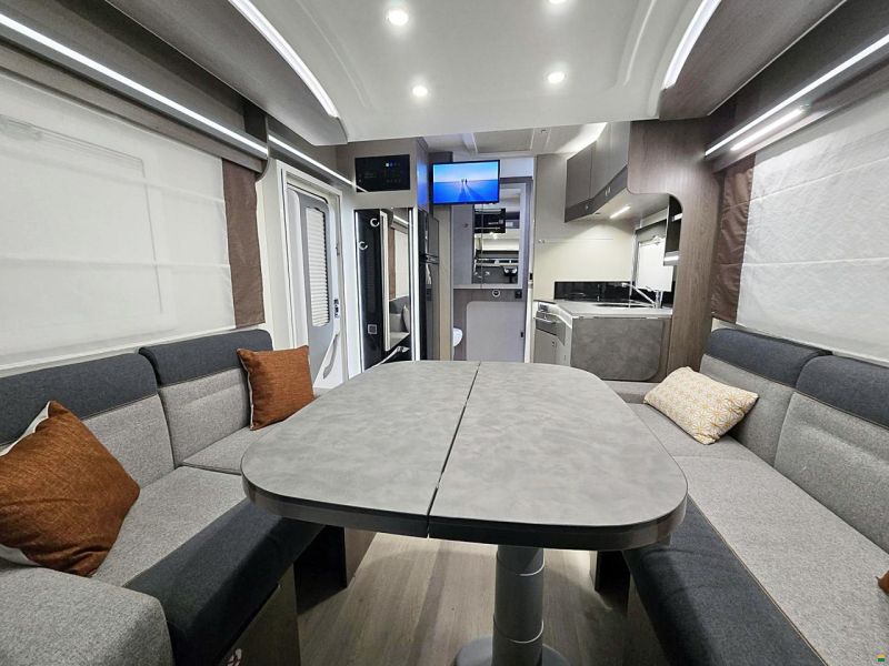 Challenger 260 GRAPHITE EDITION 2.0 TDCI AUTOMAT