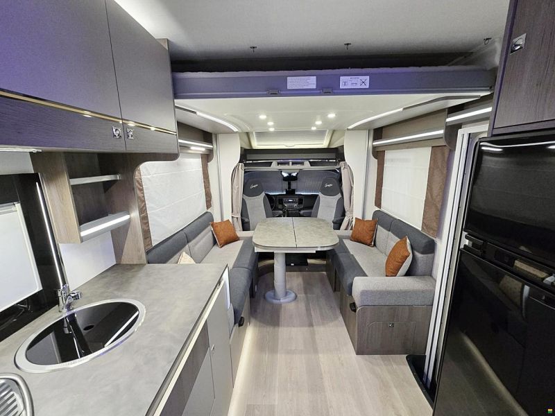 Challenger 260 GRAPHITE EDITION 2.0 TDCI AUTOMAT