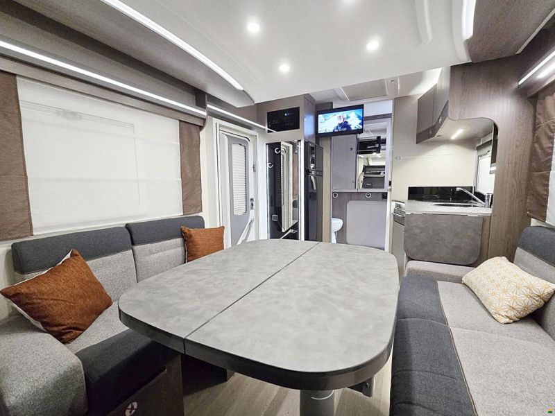 Challenger 260 GRAPHITE EDITION 2.0 TDCI AUTOMAT