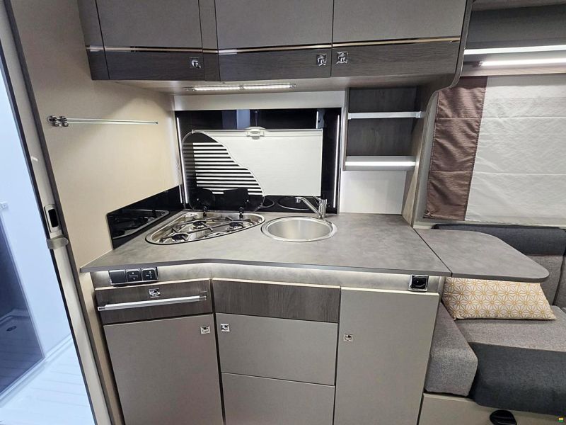 Challenger 260 GRAPHITE EDITION 2.0 TDCI AUTOMAT