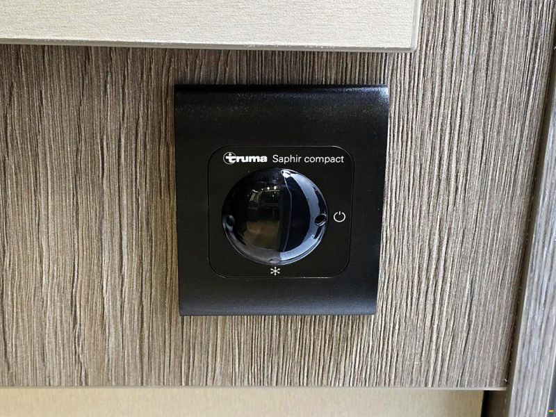 Challenger 260 GRAPHITE EDITION 2.0 TDCI AUTOMAT