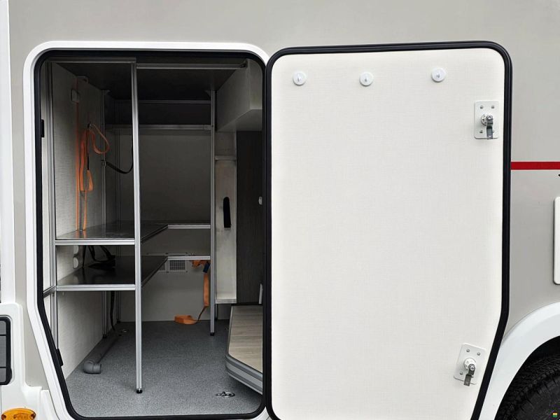 Challenger 260 GRAPHITE EDITION 2.0 TDCI AUTOMAT