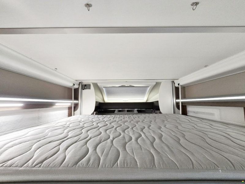 Challenger 260 GRAPHITE EDITION 2.0 TDCI AUTOMAT