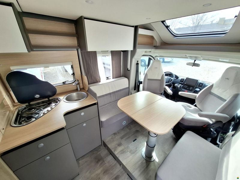 LMC Tourer H720 lift