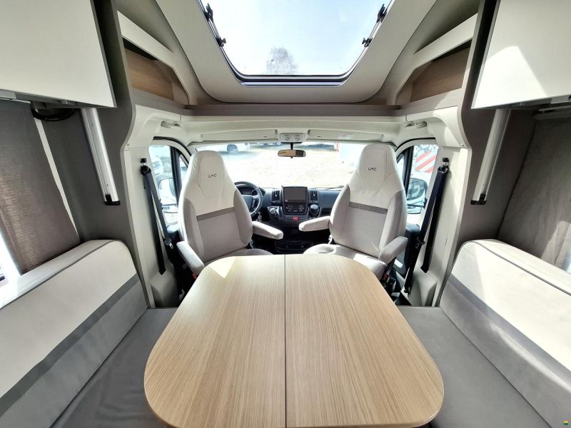 LMC Tourer H720 lift