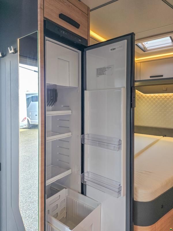 Knaus Live Wave 650 MF Platinum Selection