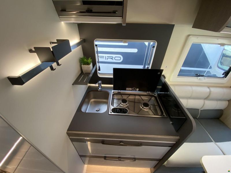 Roller Team Zefiro 287TL, Fiat 2.2MJ 180PS Automat