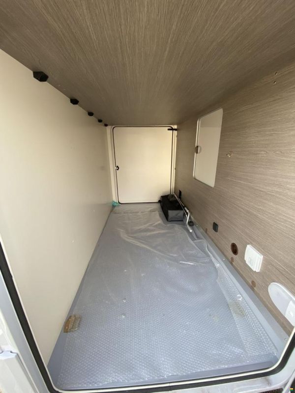 Roller Team Zefiro 287TL, Fiat 2.2MJ 180PS Automat