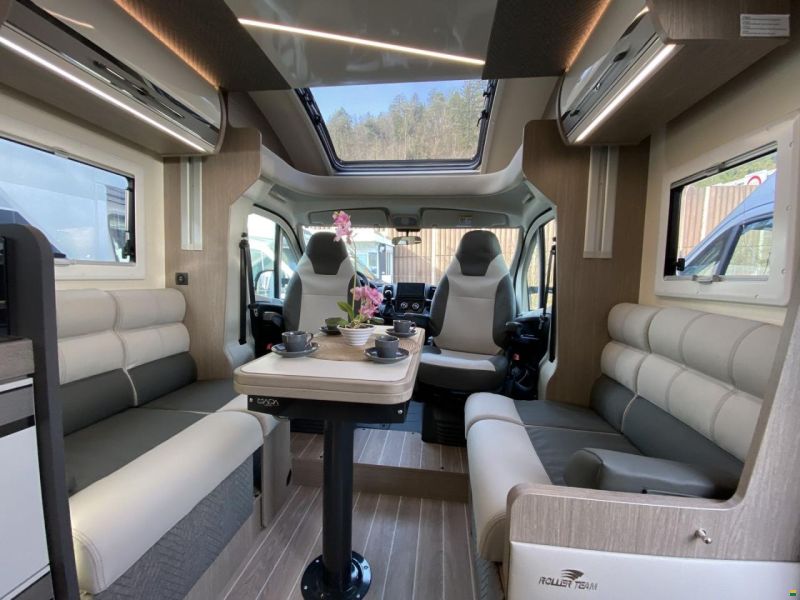 Roller Team Zefiro 287TL, Fiat 2.2MJ 180PS Automat