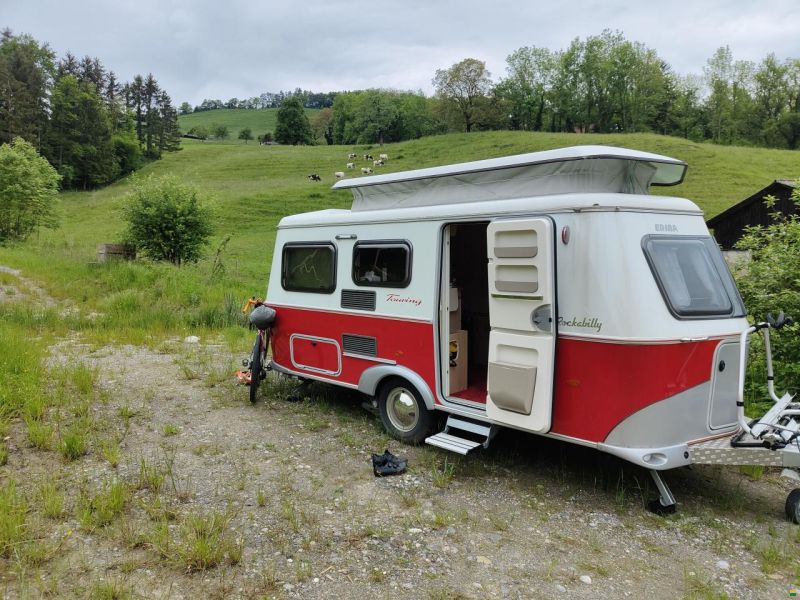 Eriba touring Troll 530 rockabilly