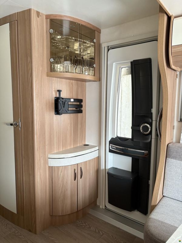 Hobby De Luxe 515 UHK