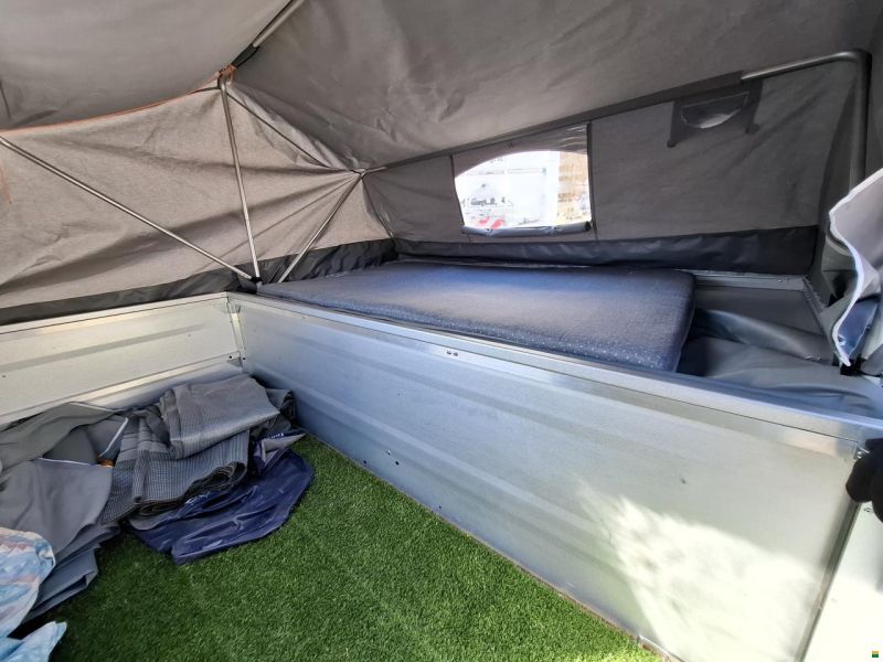 Bätschmann Zeltanhänger - Klappcamper - Klappzeltan