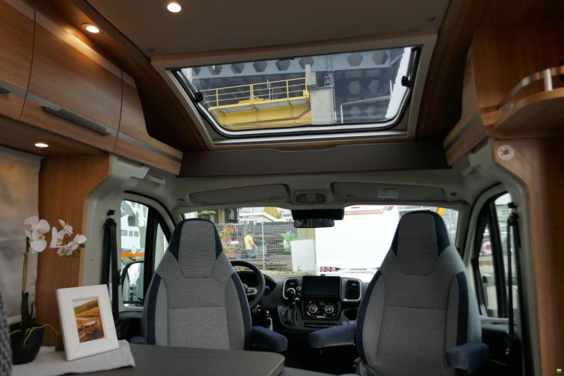 Knaus SKY TI 650 MEG