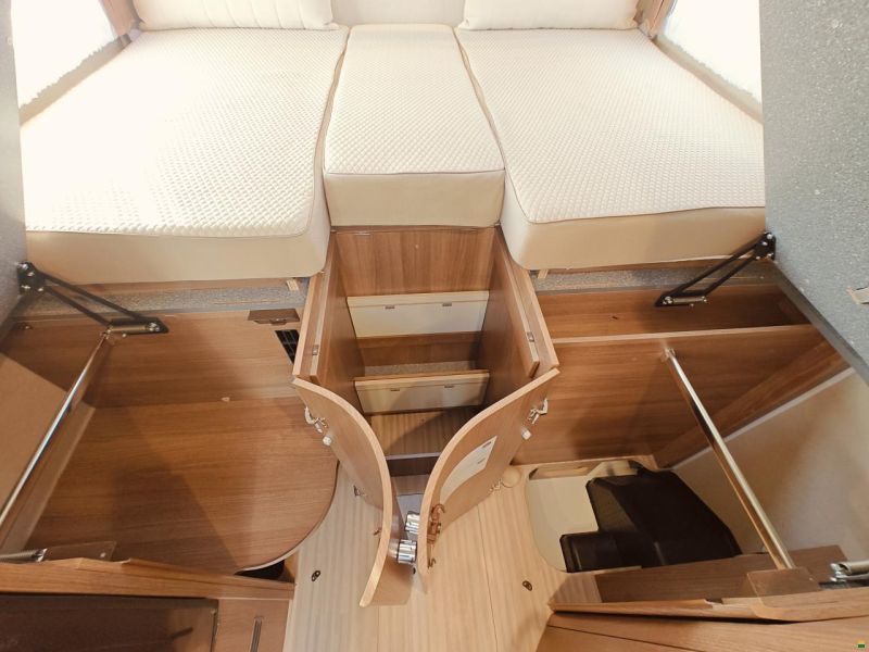 Carthago Compactline I 141 LE - Super Lightweight