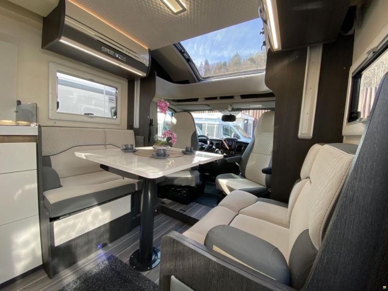 Roller Team Zefiro 267TL, Ford 2.0TDCi 170PS Automat