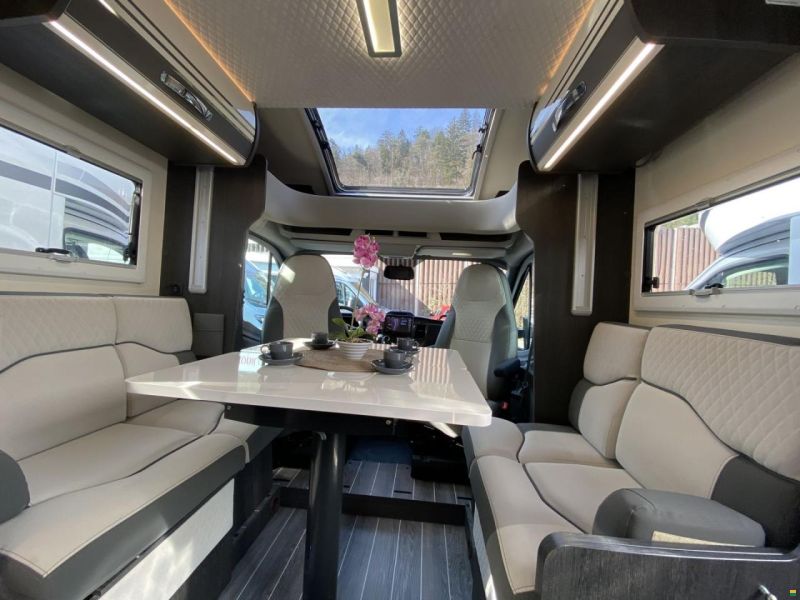 Roller Team Zefiro 267TL, Ford 2.0TDCi 170PS Automat