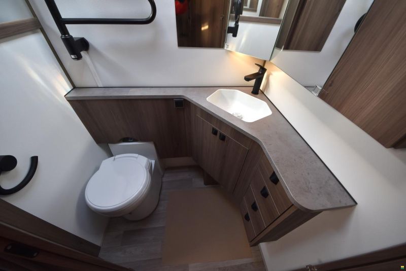 Kabe Imperial 780 DGLE KS