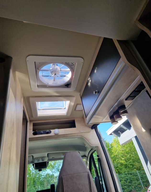 Megamobil MegaLounge 540