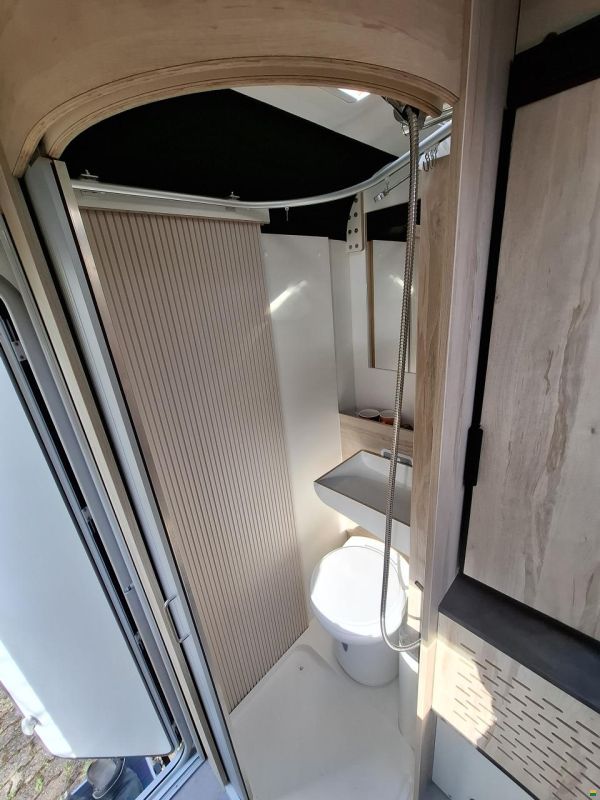 Isuzu mit Thokie Wohnkabine