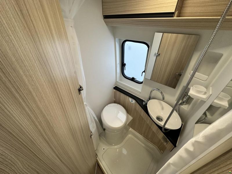 Adria Twin Axess 600 SP Family