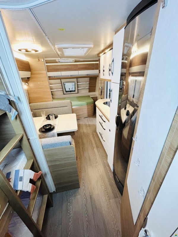 Hobby De Luxe 545 KMF