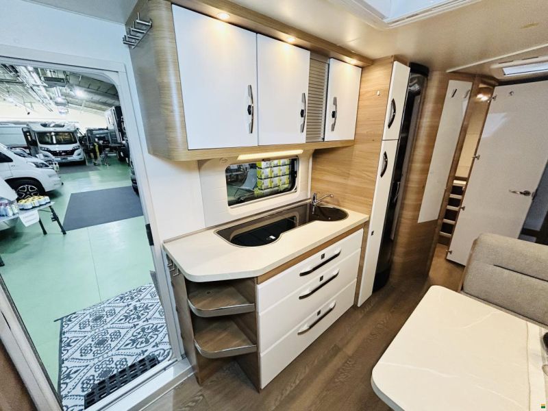 Hobby De Luxe 545 KMF