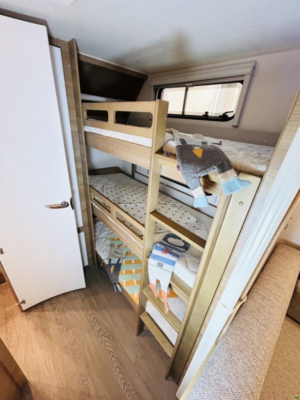 Hobby De Luxe 545 KMF