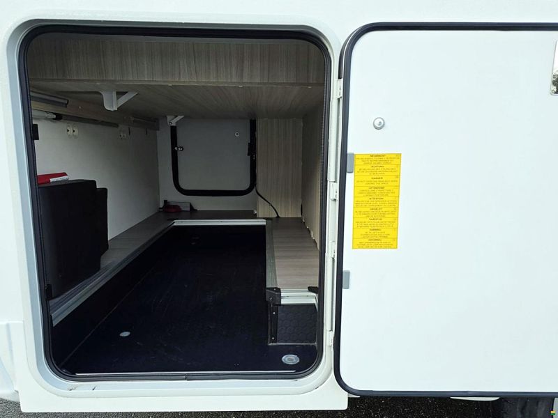 Adria COMPACT SC AXESS 2.2