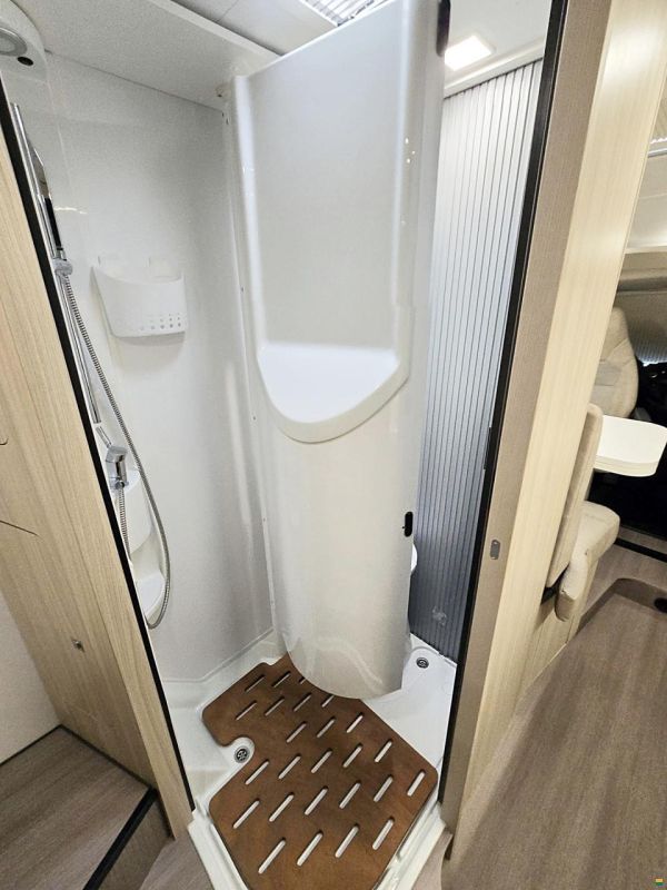 Adria COMPACT SC AXESS 2.2