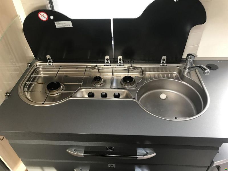 Hobby De Luxe Edition 650 KMFe