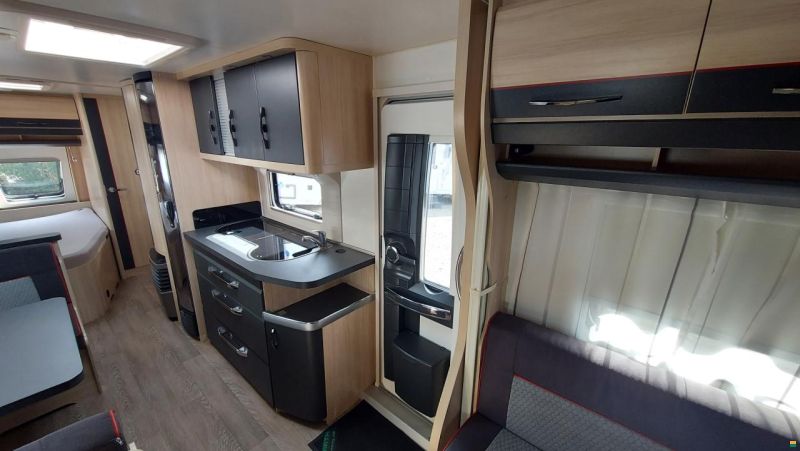 Hobby De Luxe Edition 650 KMFe